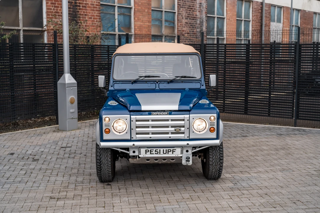 2002 Land Rover Defender 90 - Image 11 of 31