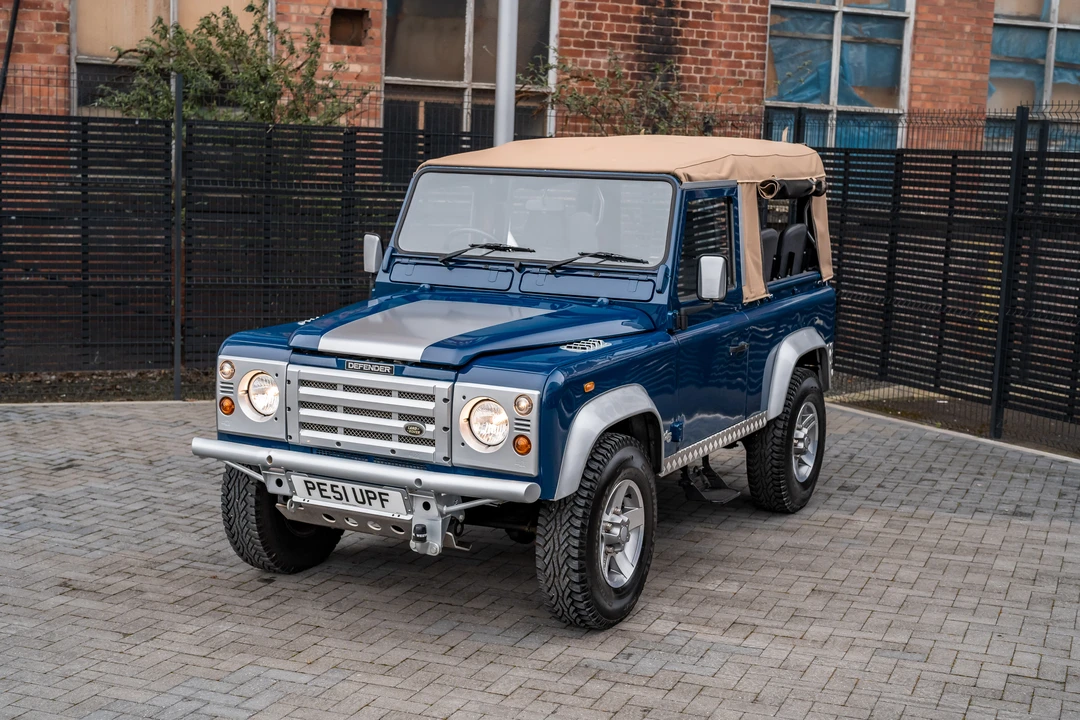 2002 Land Rover Defender 90 - Image 19 of 31