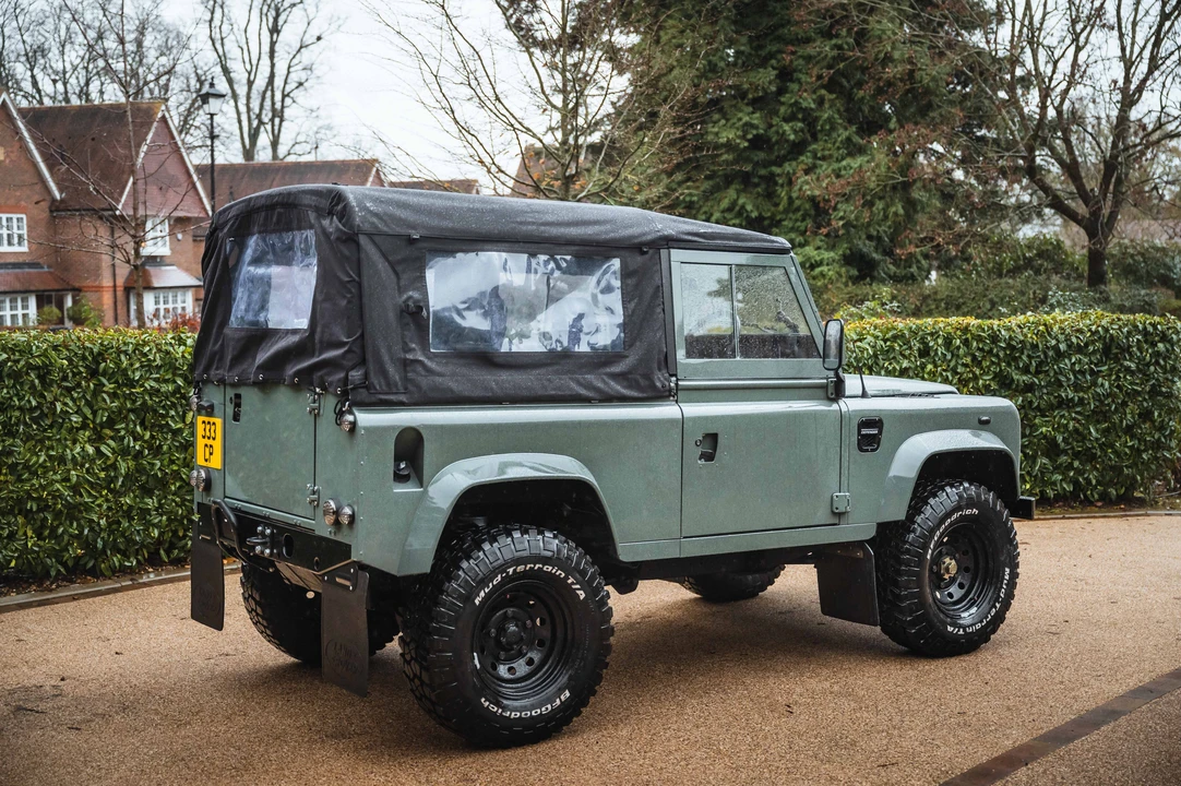 2002 Land Rover Defender 90 - Image 22 of 31