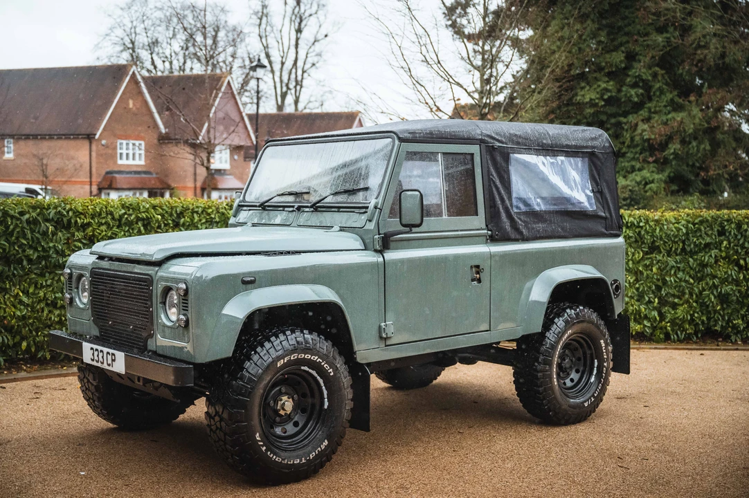 2002 Land Rover Defender 90 - Image 20 of 31