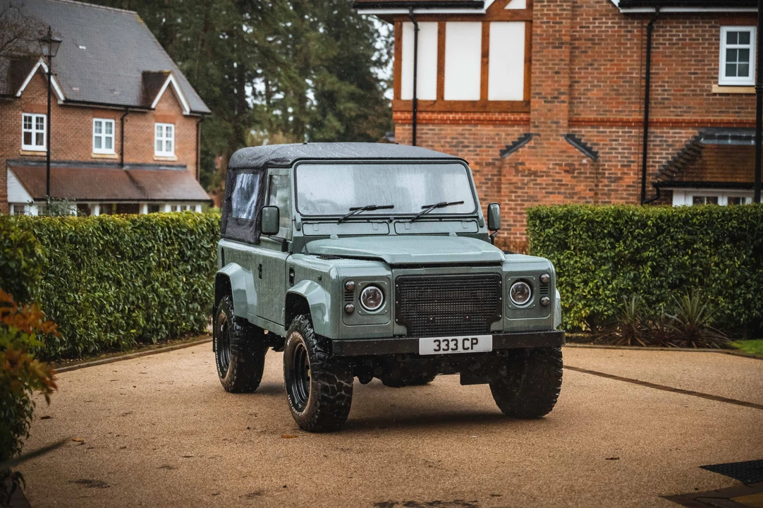 2002 Land Rover Defender 90 - Image 12 of 31