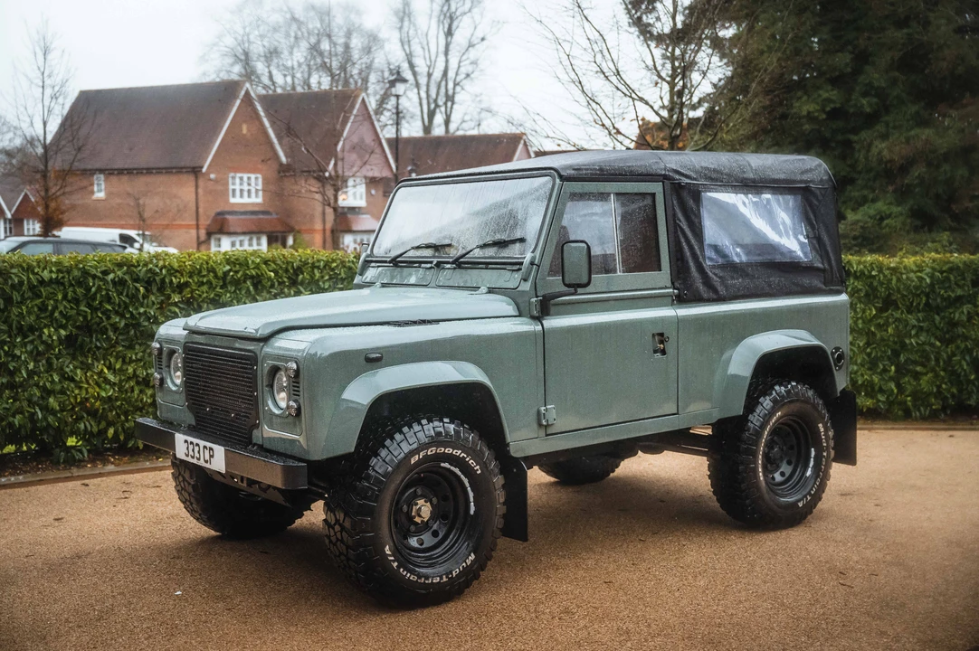 2002 Land Rover Defender 90 - Image 23 of 31