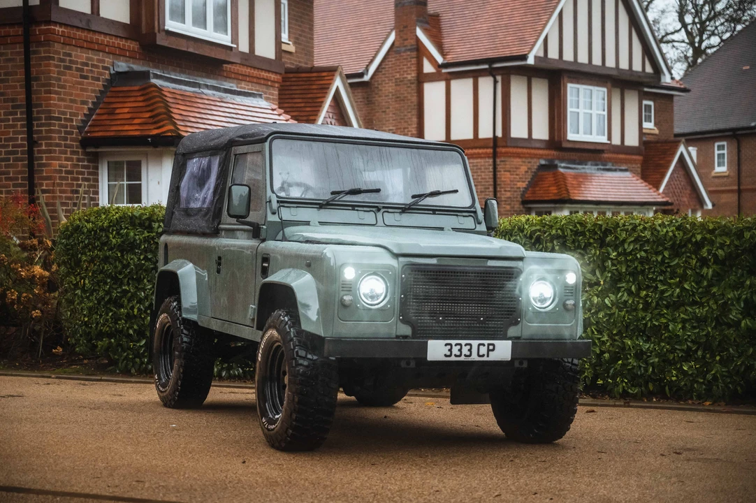 2002 Land Rover Defender 90 - Image 25 of 31