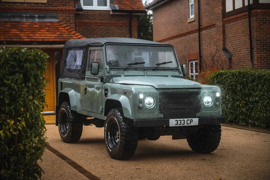 2002 Land Rover Defender 90 - Image 27 of 31