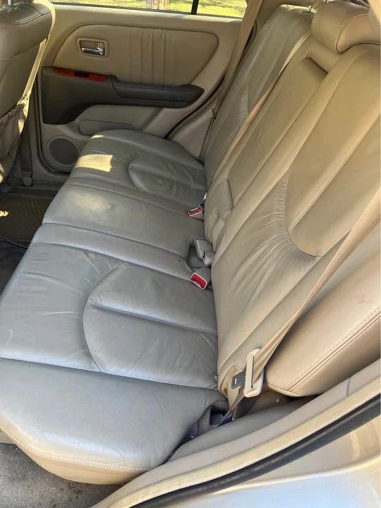 2002 Lexus RX 1st Gen - Image 5 of 7