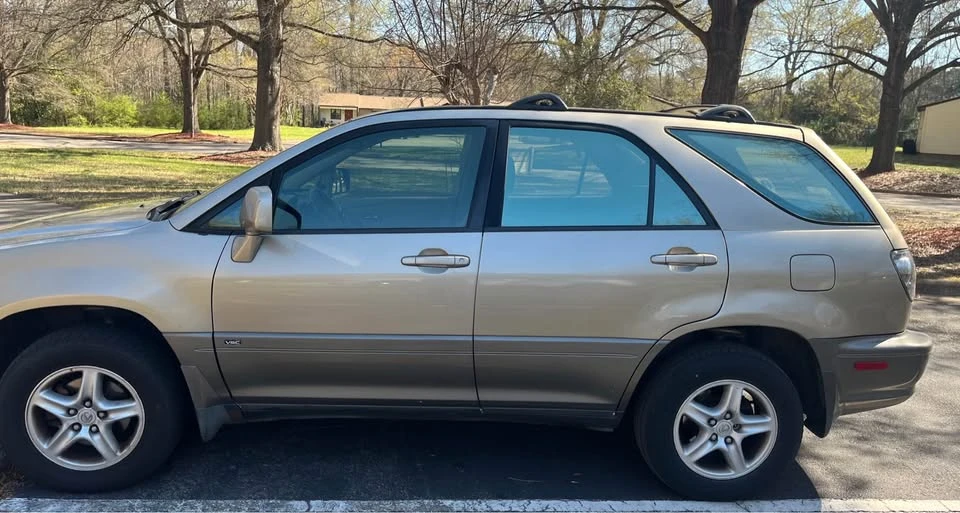 2002 Lexus RX 1st Gen - Image 2 of 7