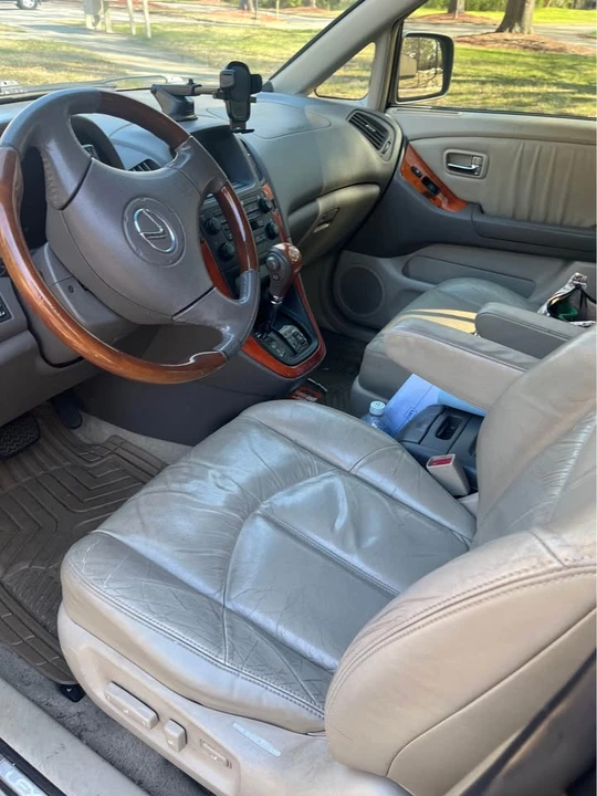 2002 Lexus RX 1st Gen - Image 6 of 7
