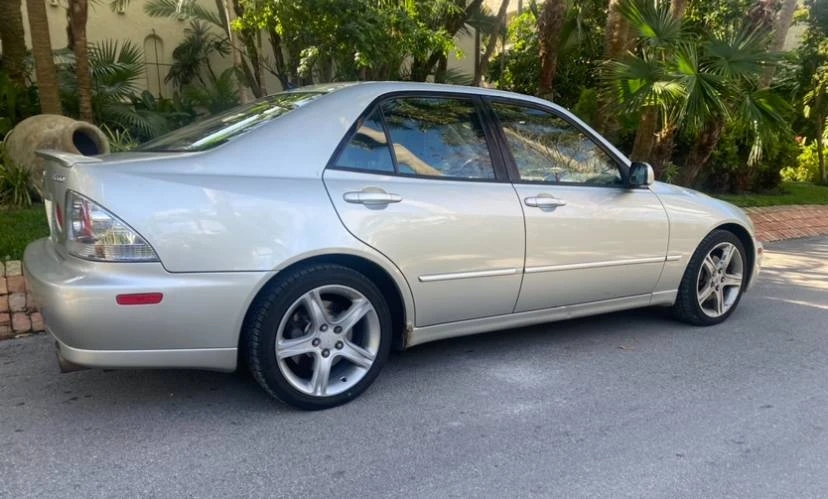 2002 Lexus IS 1st Gen - Image 6 of 9