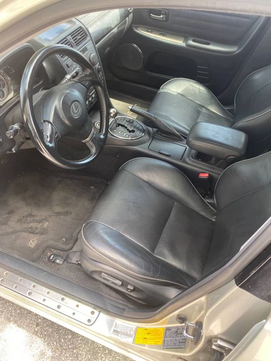 2002 Lexus IS 1st Gen - Image 7 of 9