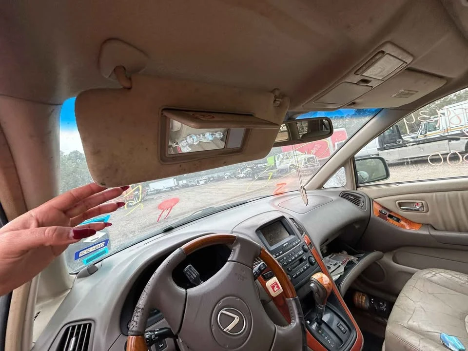 2002 Lexus RX 1st Gen - Image 5 of 5