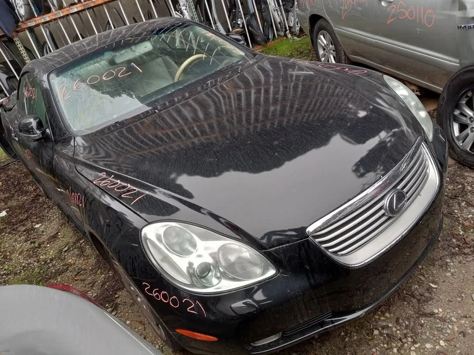 2002 Lexus SC430 - Image 2 of 10