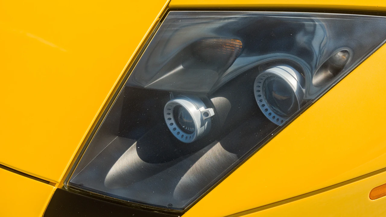 2002 Lamborghini Murcielago - Image 18 of 31