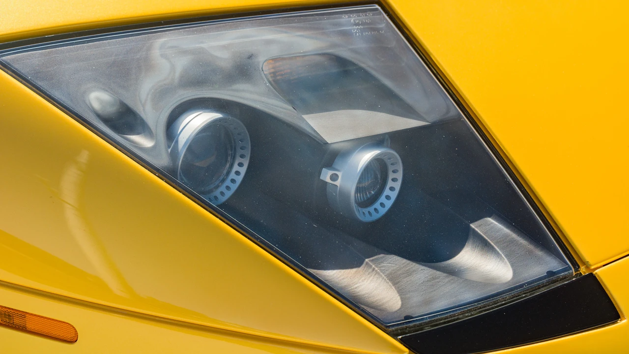 2002 Lamborghini Murcielago - Image 17 of 31