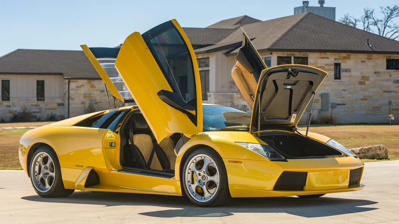 2002 Lamborghini Murcielago - Image 11 of 31