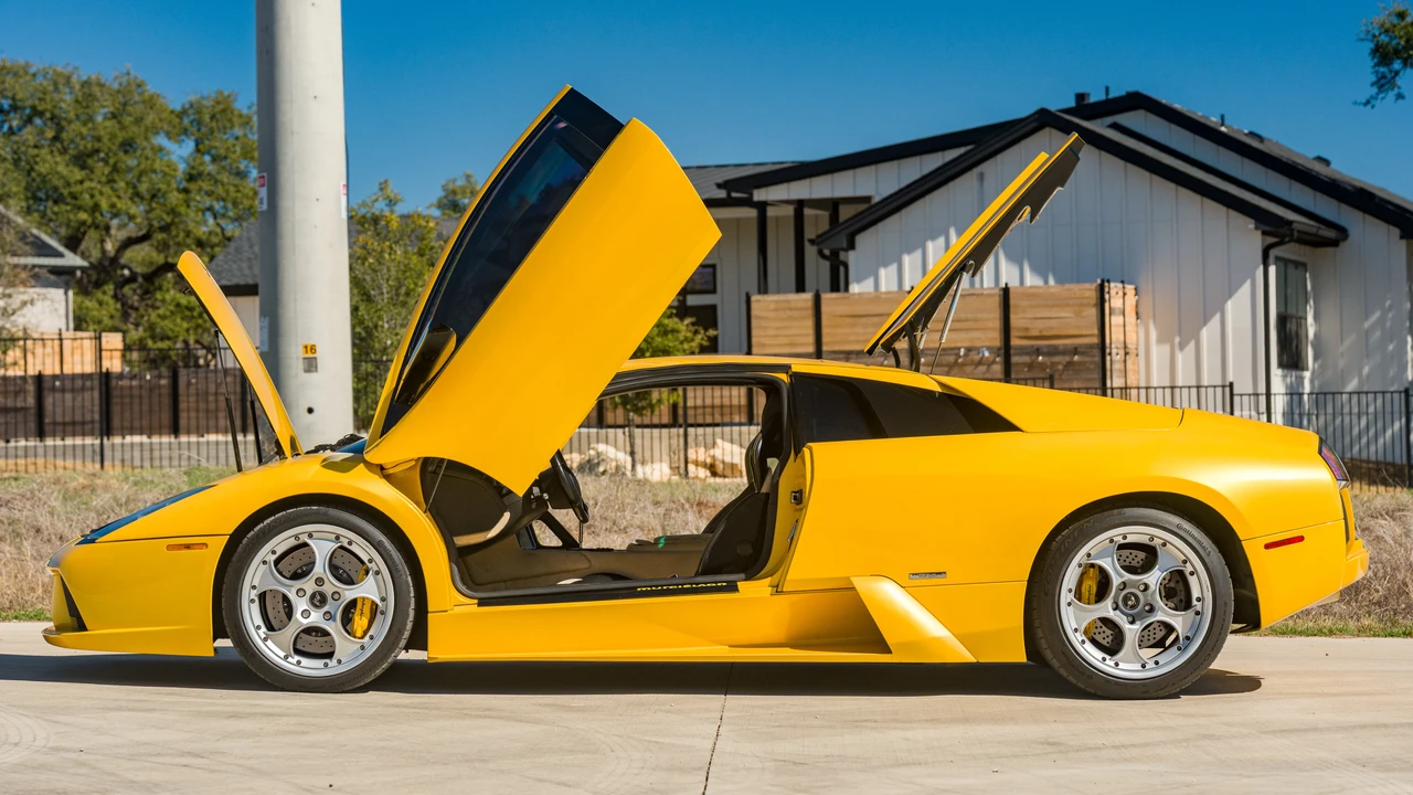 2002 Lamborghini Murcielago - Image 15 of 31