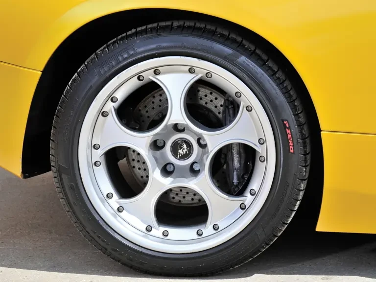 2002 Lamborghini Murcielago - Image 12 of 31
