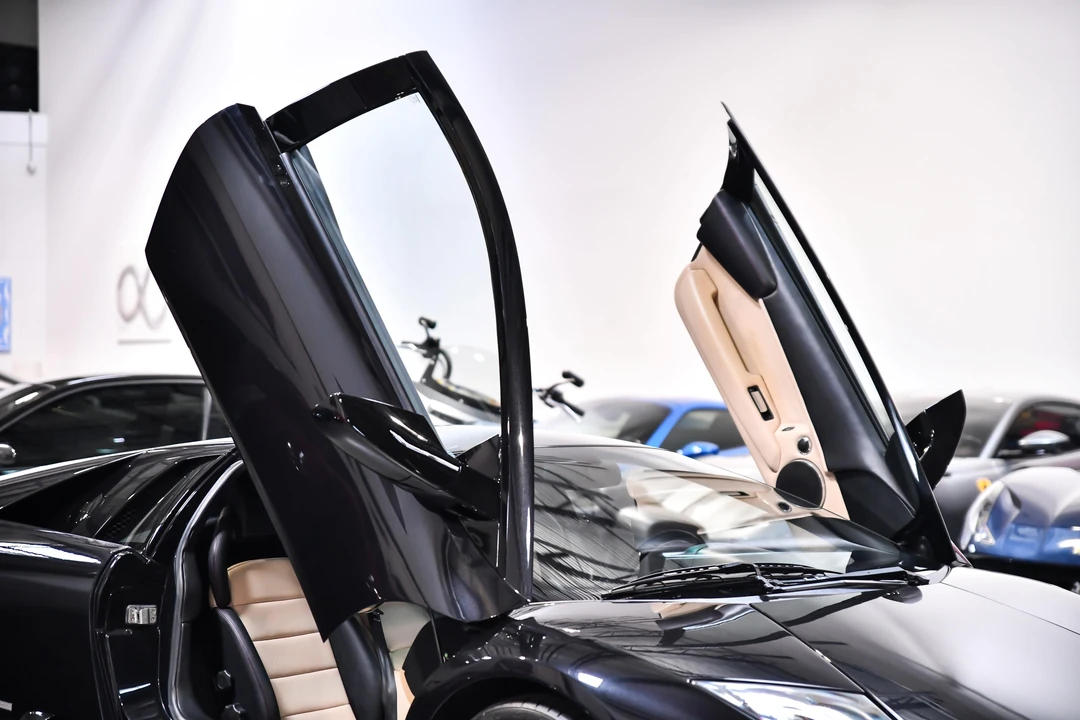 2002 Lamborghini Murcielago - Image 24 of 31