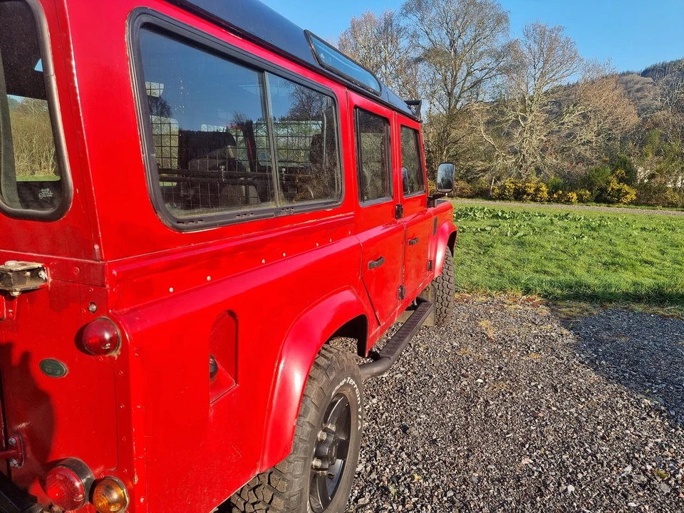 2002 Land Rover Defender 110 - Image 22 of 30