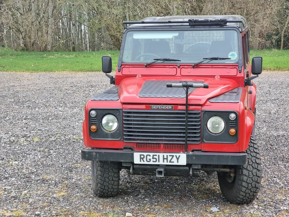 2002 Land Rover Defender 110 - Image 2 of 30