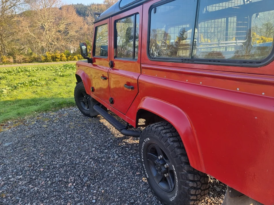 2002 Land Rover Defender 110 - Image 21 of 30
