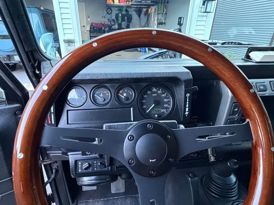 2002 Land Rover Defender 110 - Image 15 of 20