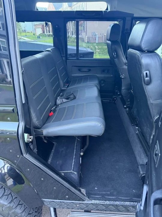 2002 Land Rover Defender 110 - Image 12 of 20
