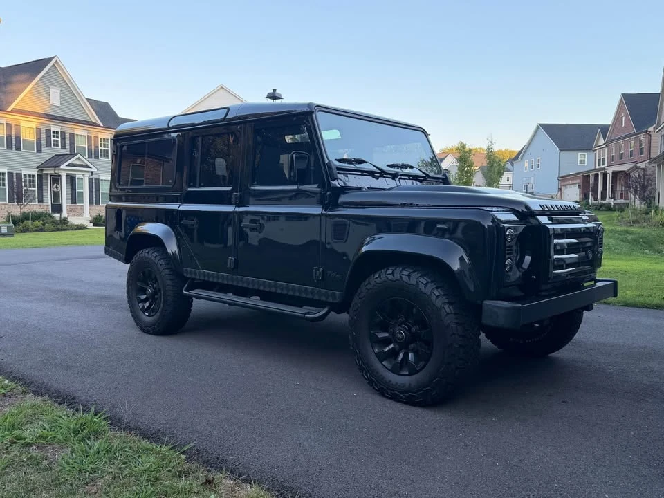 2002 Land Rover Defender 110 - Image 3 of 20