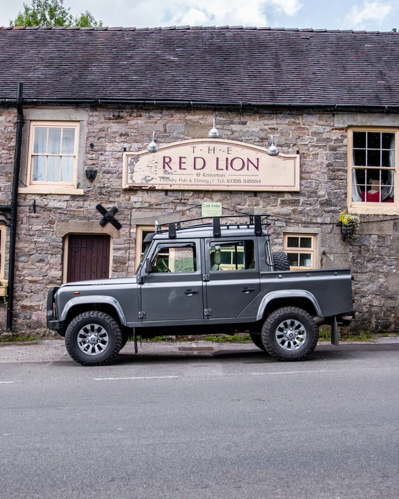 2002 Land Rover Defender 110 - Image 23 of 31