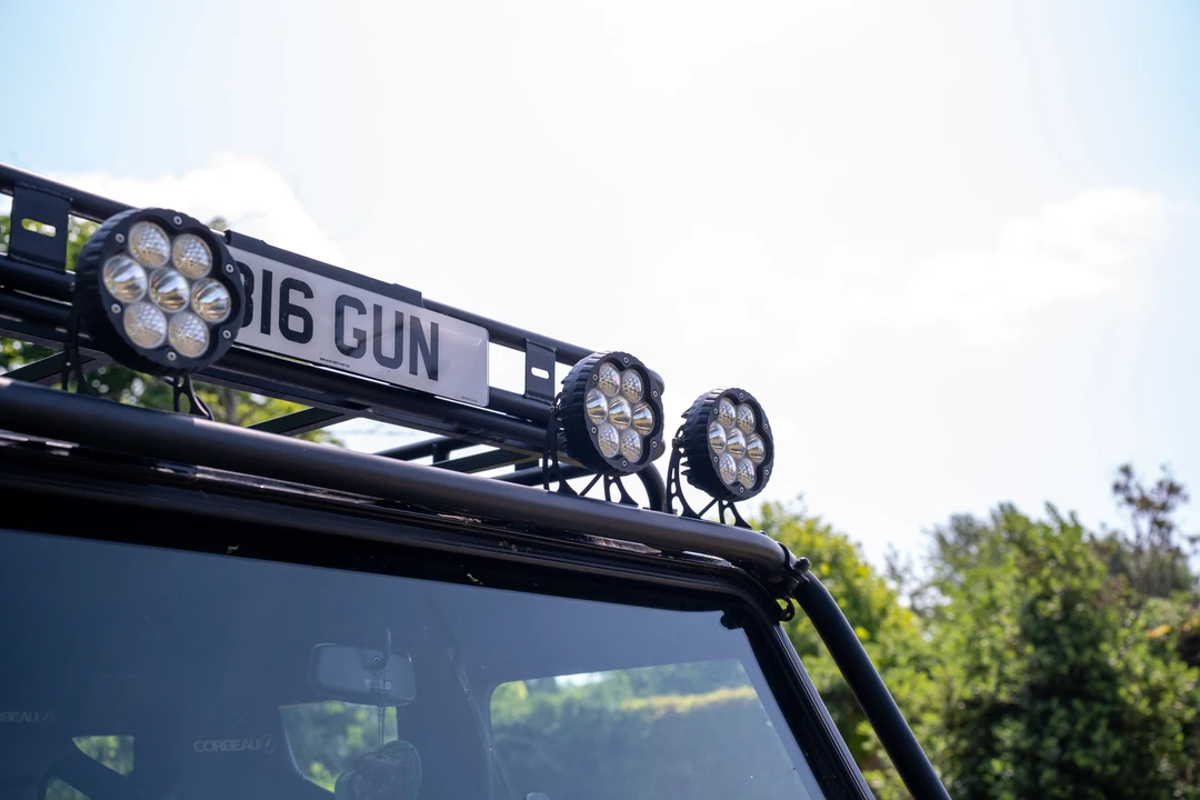 2002 Land Rover Defender 110 - Image 29 of 31