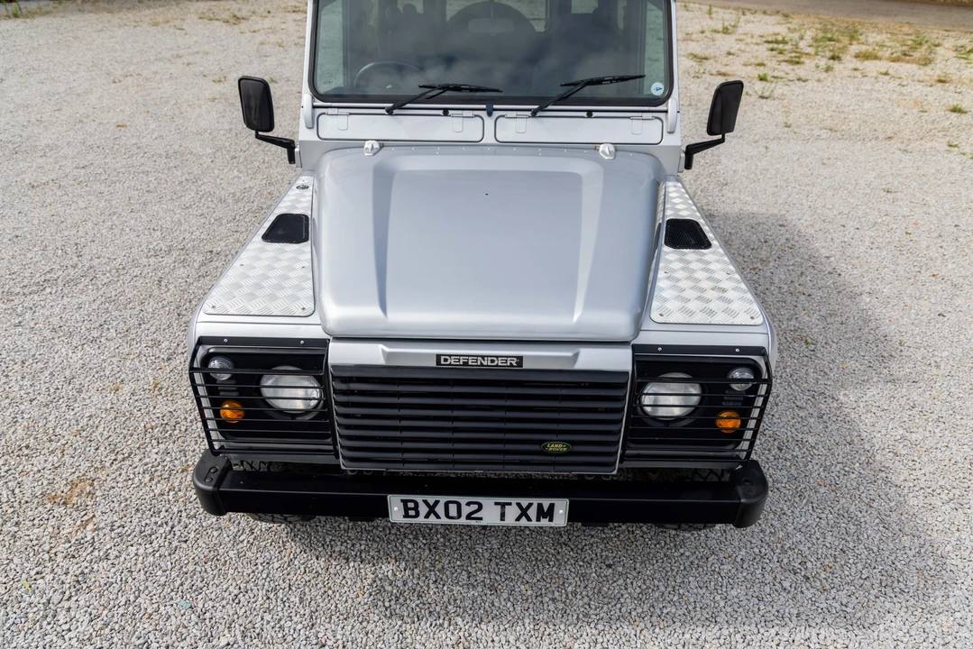 2002 Land Rover Defender 90 - Image 19 of 31