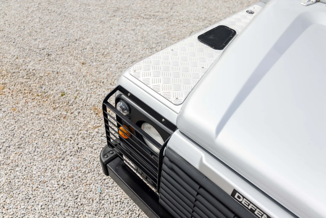 2002 Land Rover Defender 90 - Image 21 of 31
