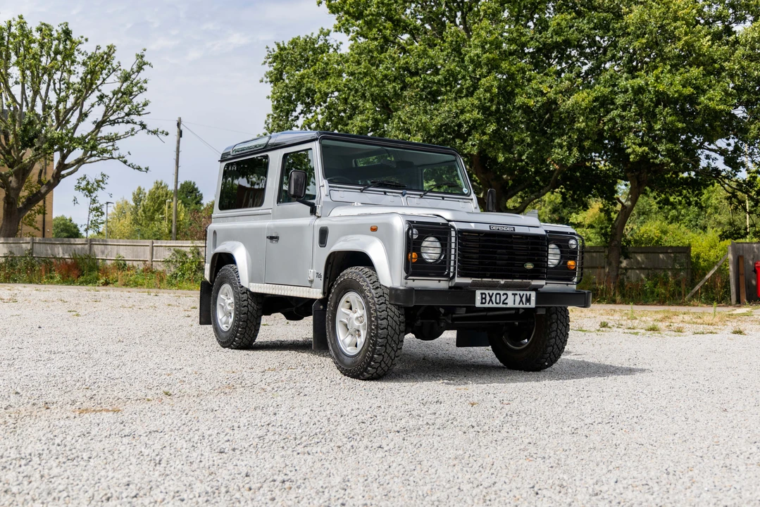 2002 Land Rover Defender 90 - Image 9 of 31