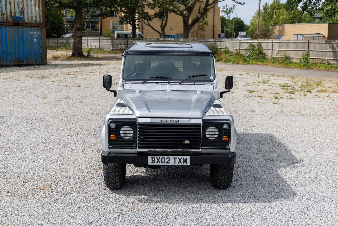 2002 Land Rover Defender 90 - Image 10 of 31