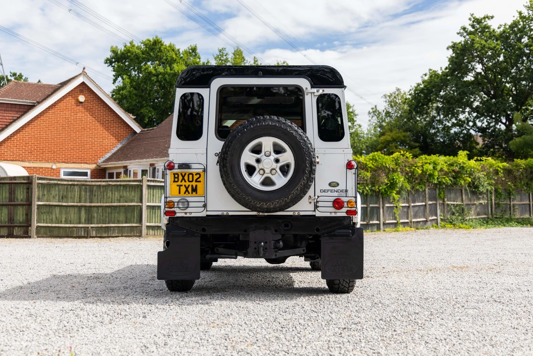 2002 Land Rover Defender 90 - Image 6 of 31