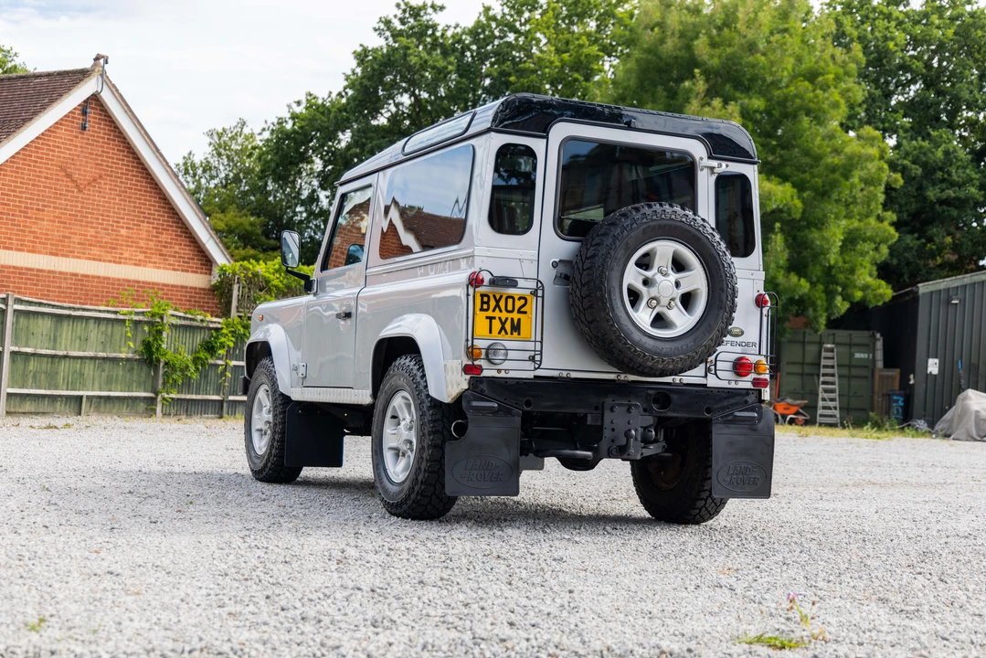 2002 Land Rover Defender 90 - Image 5 of 31