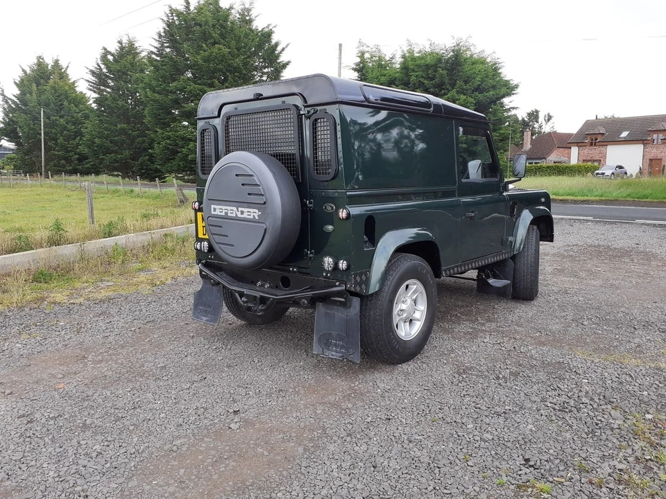 2002 Land Rover Defender 90 - Image 4 of 30