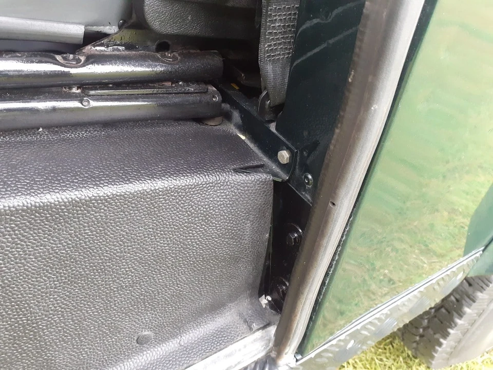2002 Land Rover Defender 90 - Image 27 of 30