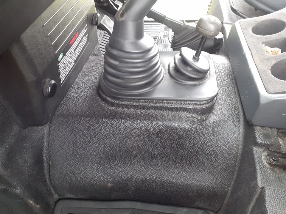 2002 Land Rover Defender 90 - Image 29 of 30