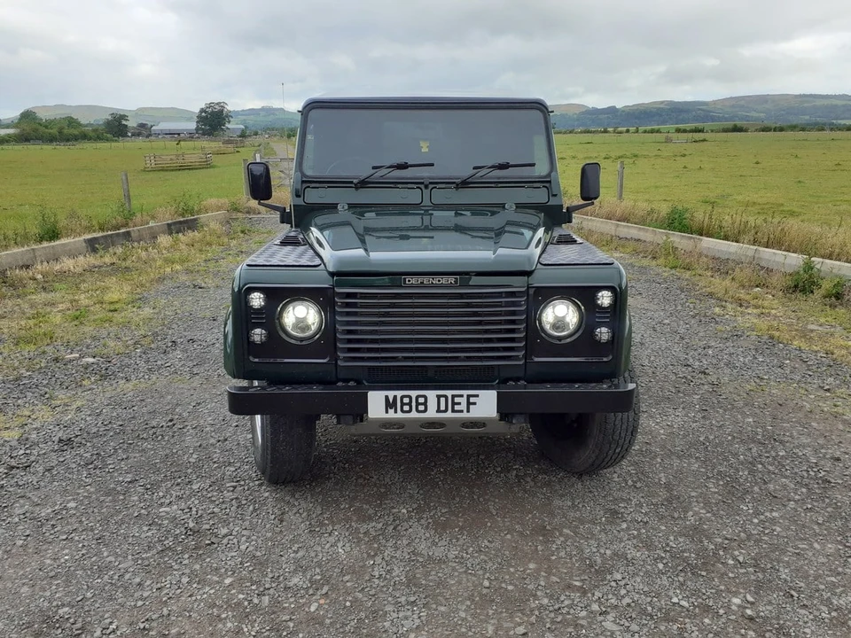2002 Land Rover Defender 90 - Image 2 of 30