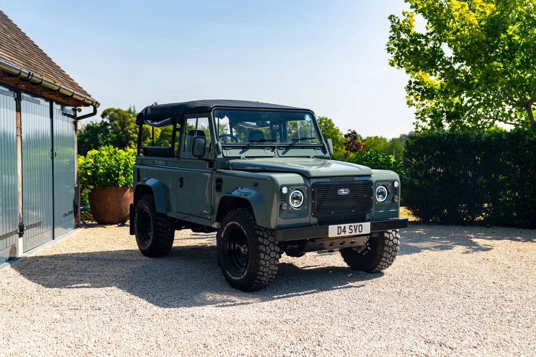 2002 Land Rover Defender 90 - Image 18 of 31