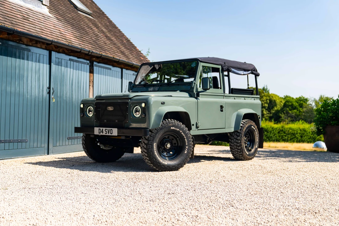 2002 Land Rover Defender 90 - Image 17 of 31
