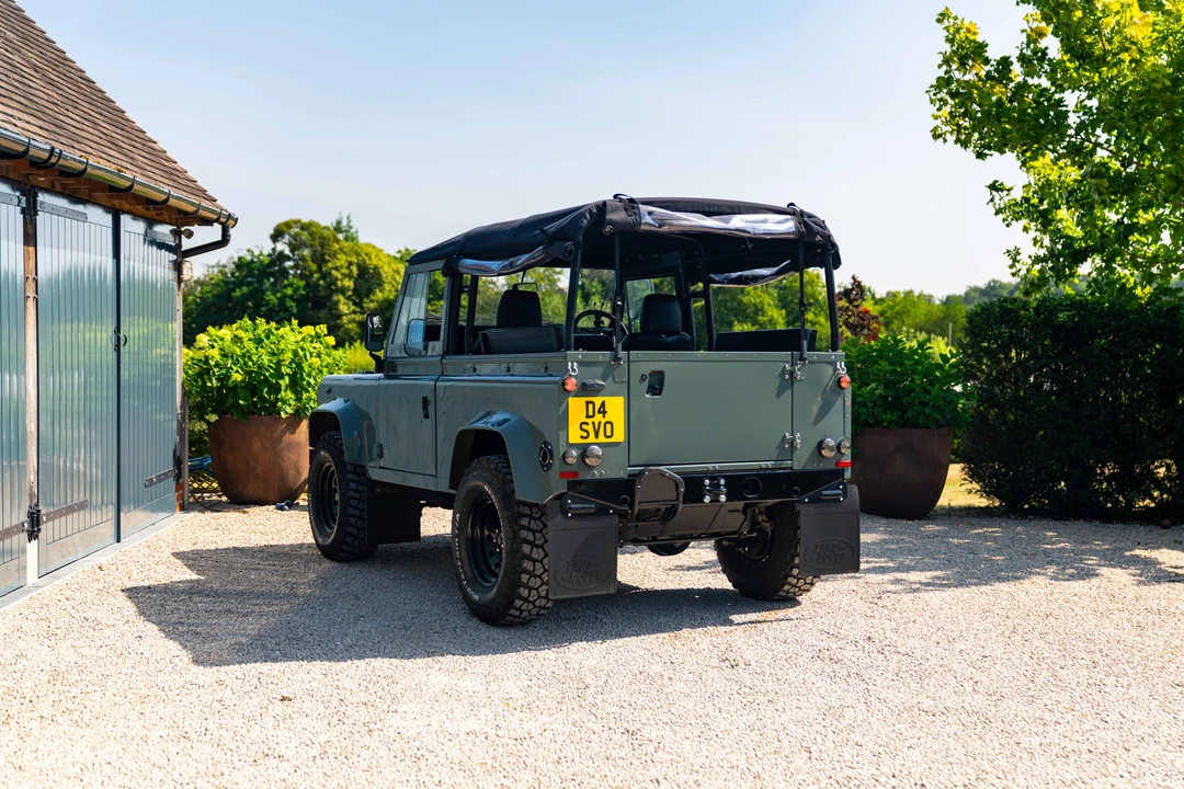 2002 Land Rover Defender 90 - Image 15 of 31