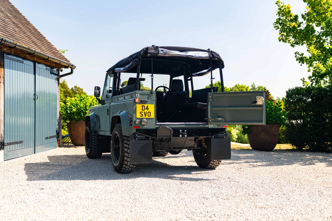 2002 Land Rover Defender 90 - Image 21 of 31