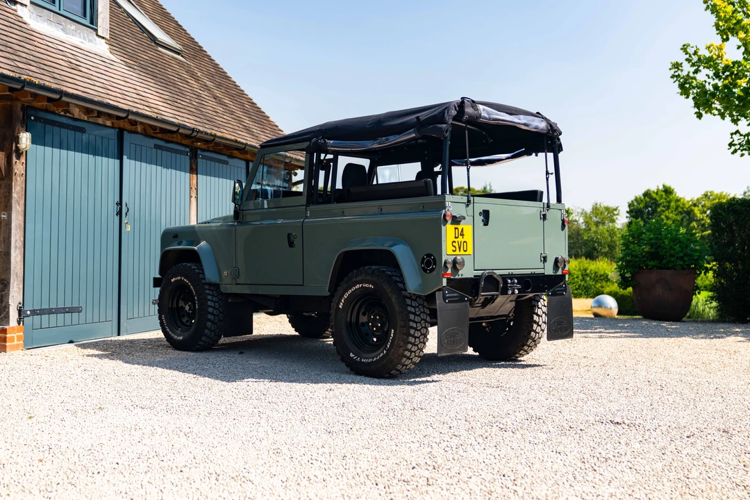 2002 Land Rover Defender 90 - Image 23 of 31
