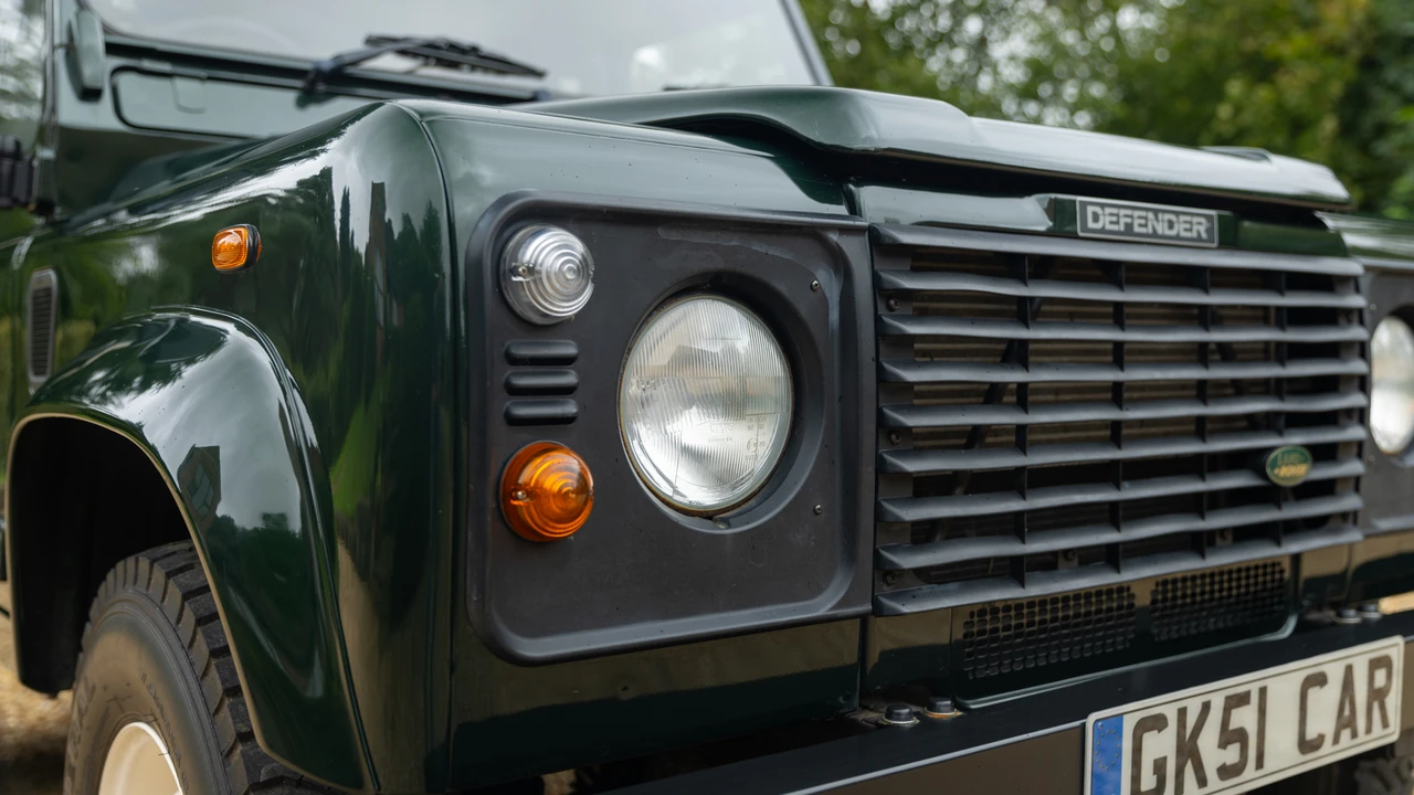 2001 Land Rover Defender 90 - Image 17 of 31