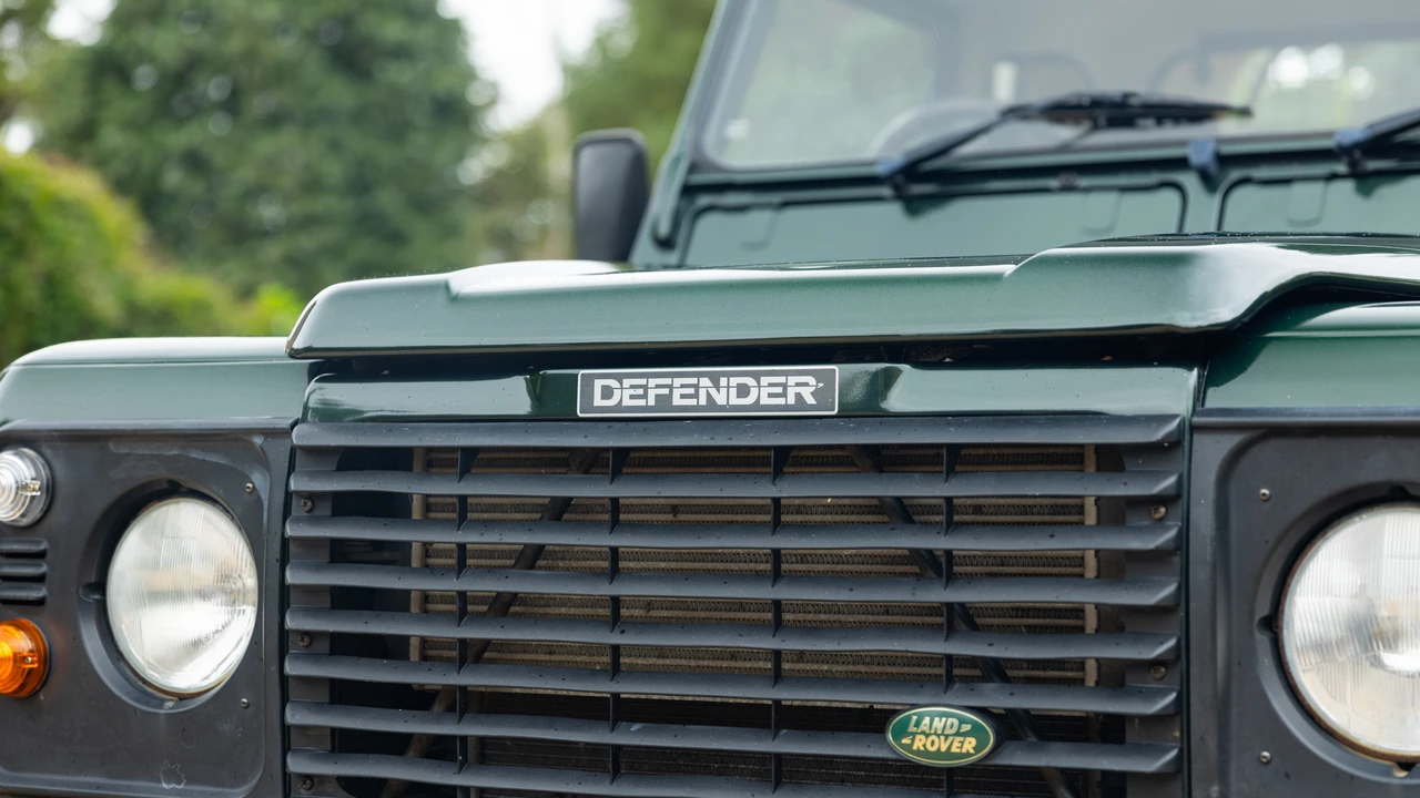 2001 Land Rover Defender 90 - Image 18 of 31