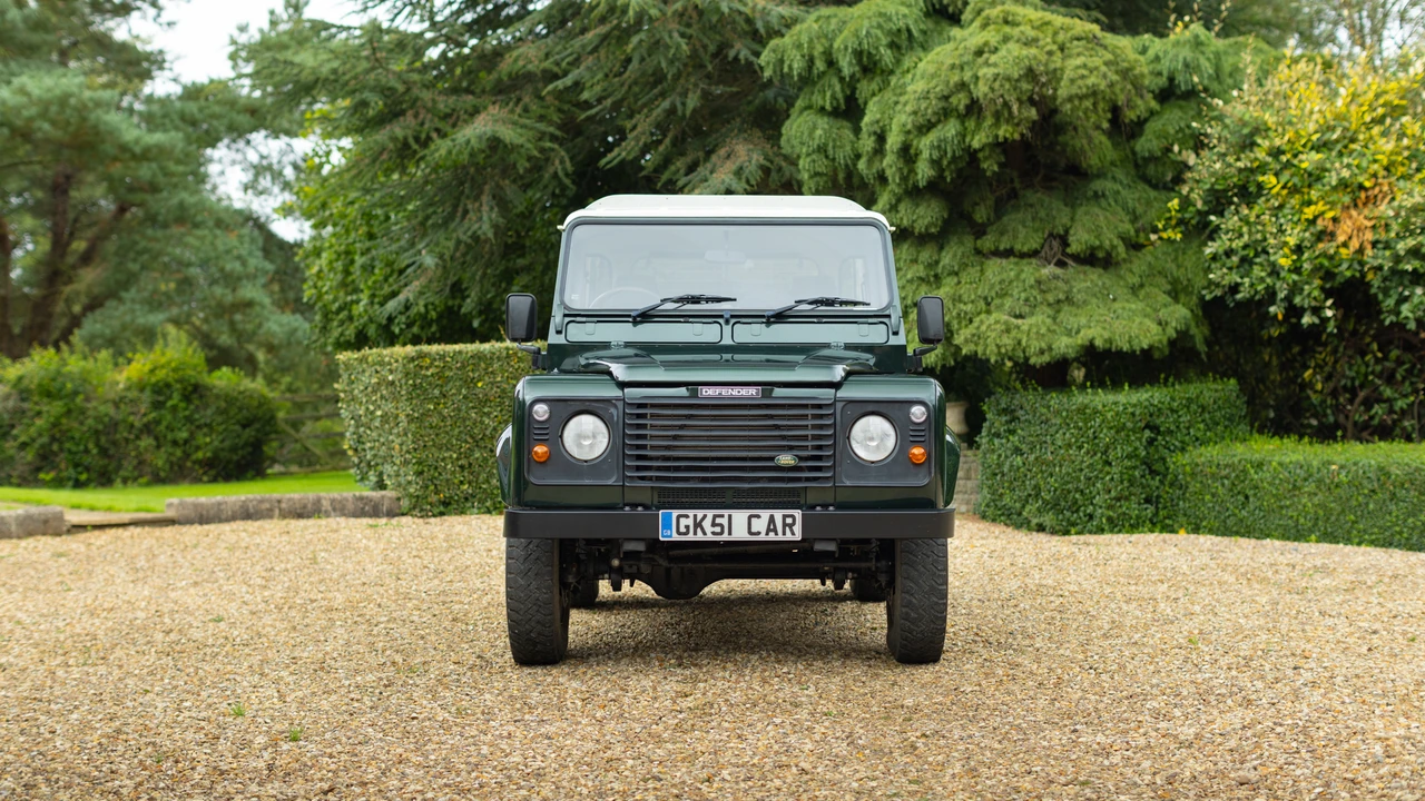 2001 Land Rover Defender 90 - Image 3 of 31