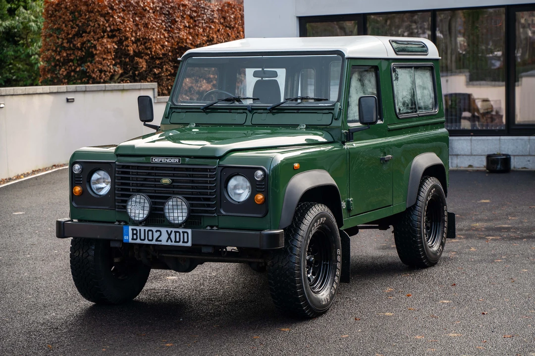 2002 Land Rover Defender 90 - Image 9 of 31