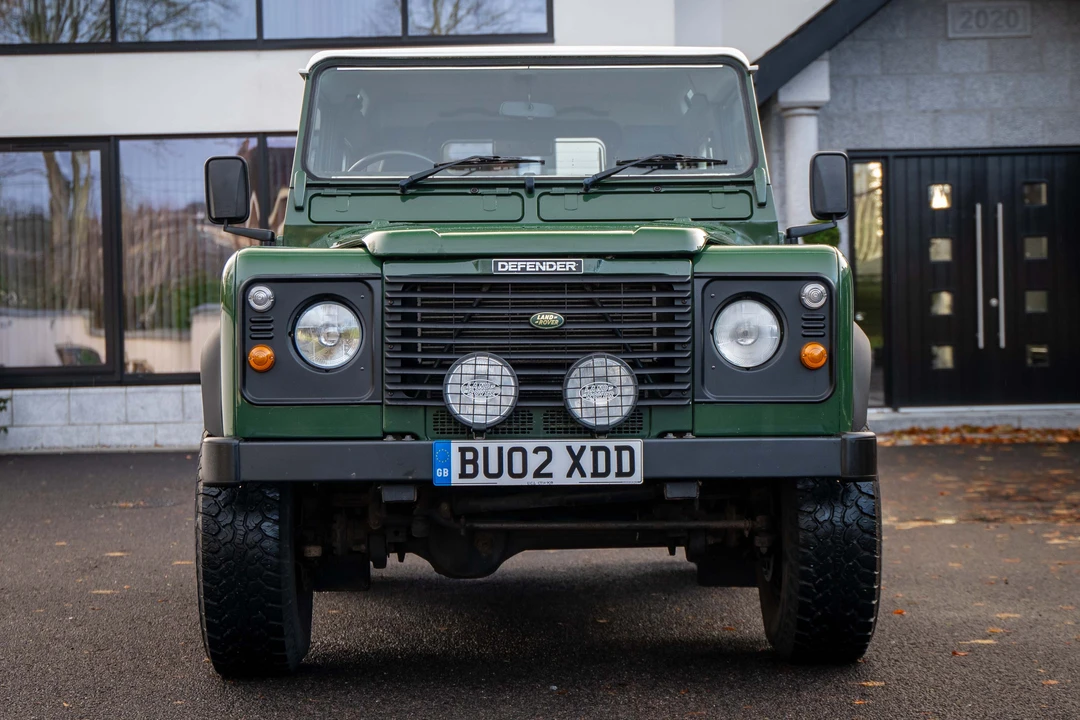 2002 Land Rover Defender 90 - Image 15 of 31