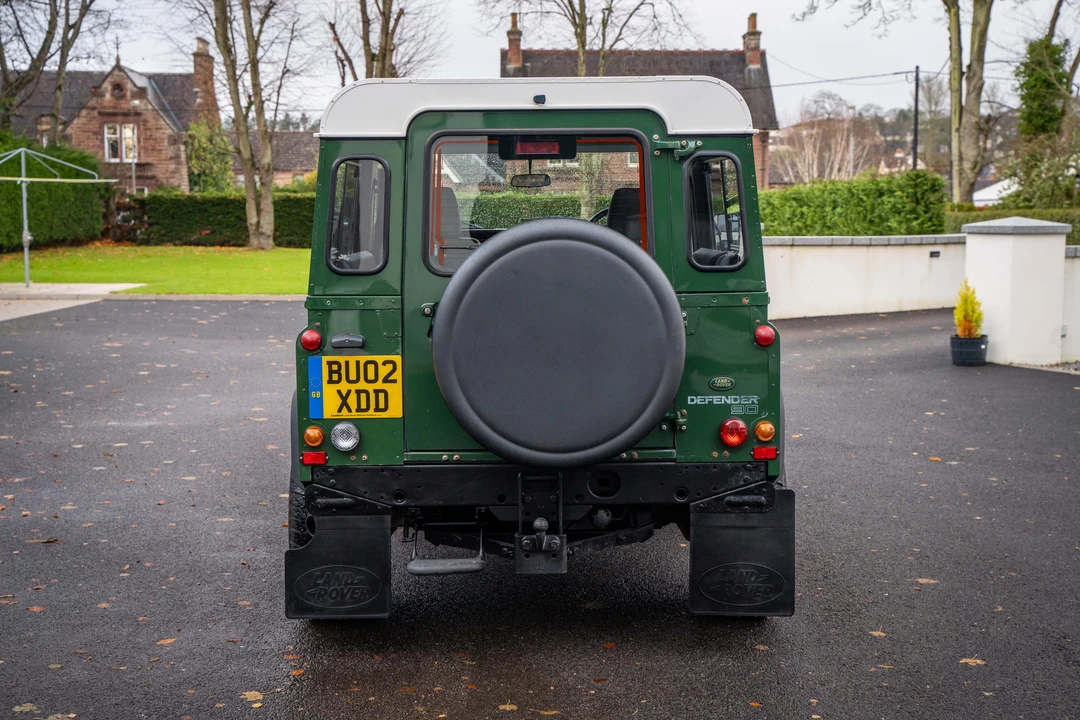2002 Land Rover Defender 90 - Image 6 of 31